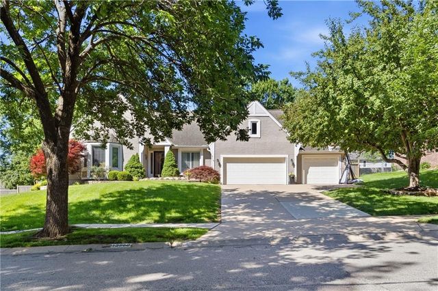 12008 Summit Street, Kansas City, MO 64145