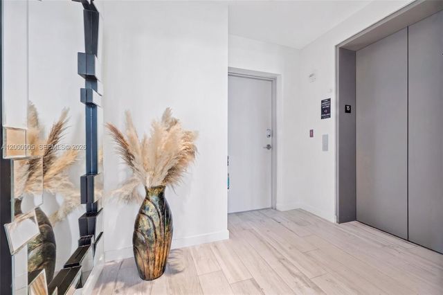 480 NE 31st St 1501, Miami, FL 33137