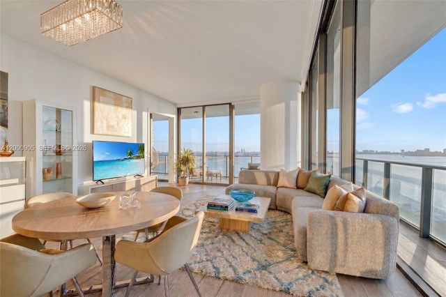 480 NE 31st St 1501, Miami, FL 33137