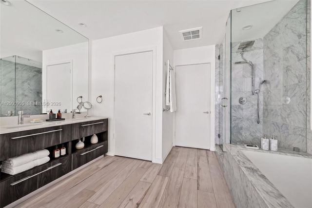 480 NE 31st St 1501, Miami, FL 33137