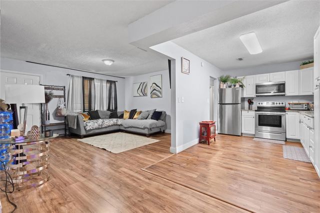 3918 SE 15TH STREET, Gainesville, FL 32641