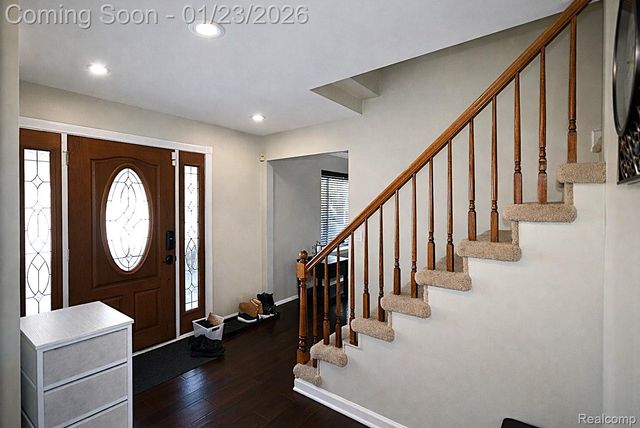 38615 Meeting House Lane, Livonia, MI 48154