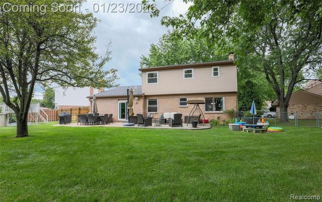 38615 Meeting House Lane, Livonia, MI 48154