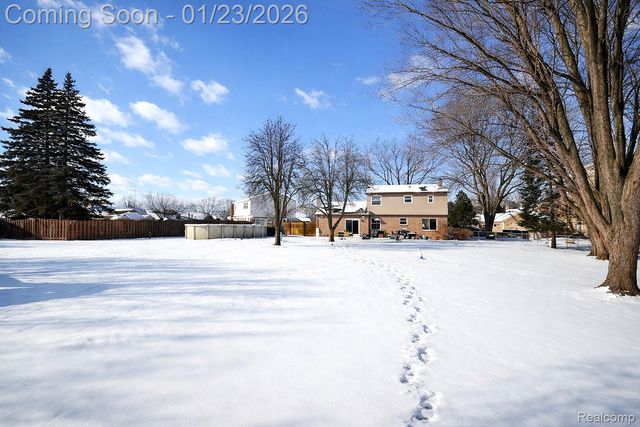 38615 Meeting House Lane, Livonia, MI 48154