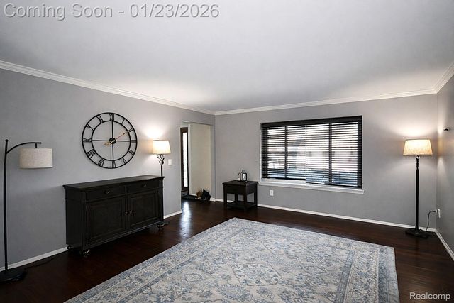 38615 Meeting House Lane, Livonia, MI 48154