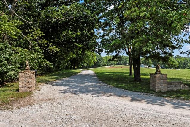 39410 W 151st Street, Olathe, KS 66025