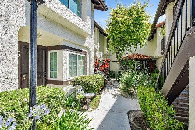 5534 Las Virgenes 120, Calabasas, CA 91302