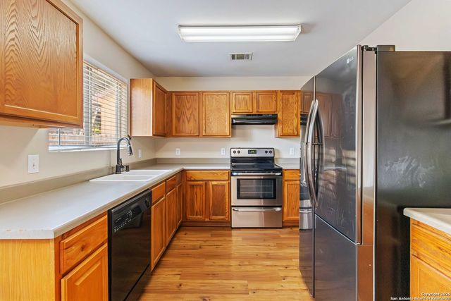 208 Jordan, Boerne, TX 78006