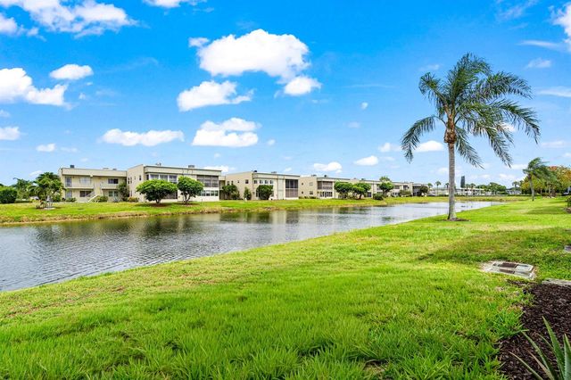 360 Monaco Court 360, Delray Beach, FL 33446