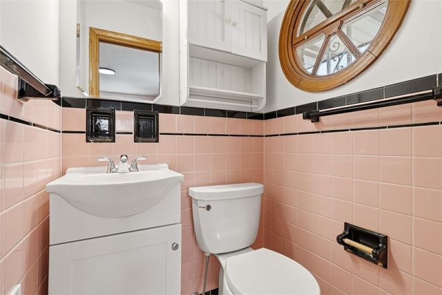 431 Colonial Dr, Monroeville, PA 15146