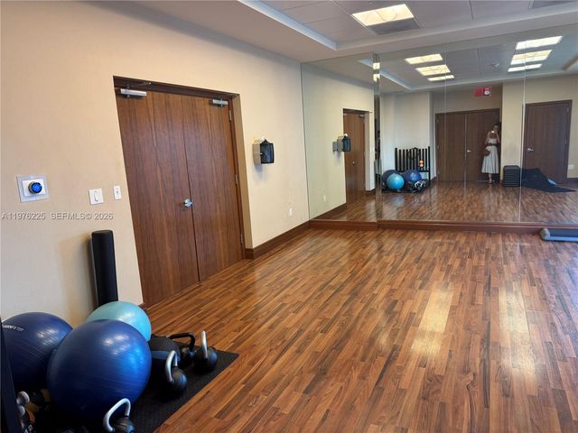 1060 S Brickell Ave 1709, Miami, FL 33131