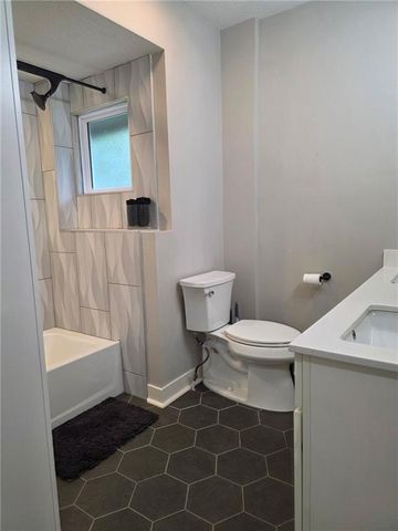 1462 E 78th Street, Kansas City, MO 64131