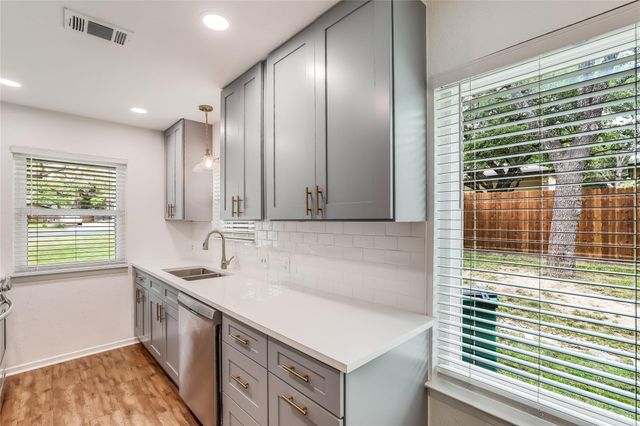 6804 Kenosha PASS B, Austin, TX 78749