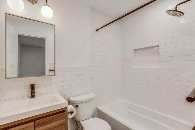 6804 Kenosha PASS B, Austin, TX 78749