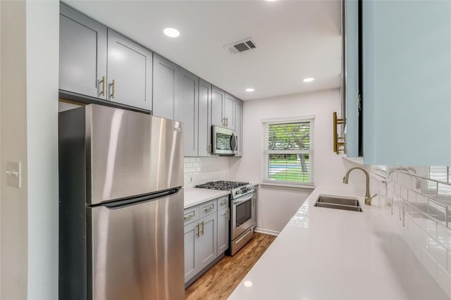 6804 Kenosha PASS B, Austin, TX 78749