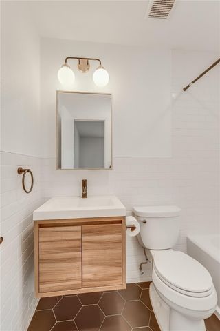 6804 Kenosha PASS B, Austin, TX 78749