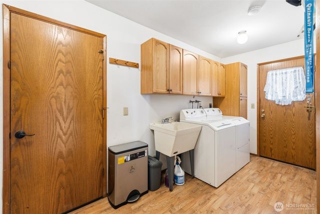 1813 E 3rd Street, Port Angeles, WA 98362