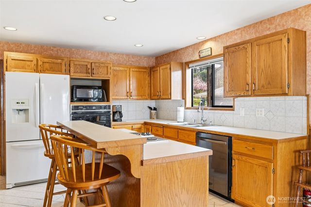 1813 E 3rd Street, Port Angeles, WA 98362