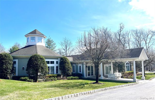 200 Woodcrest Lane 223, Mount Kisco, NY 10549