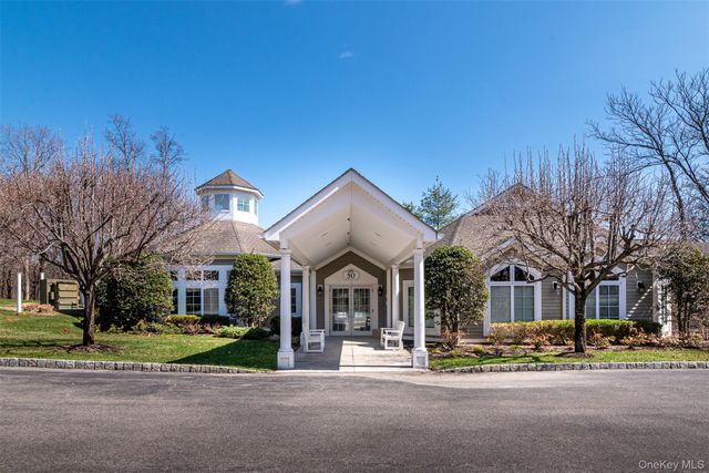 200 Woodcrest Lane 223, Mount Kisco, NY 10549
