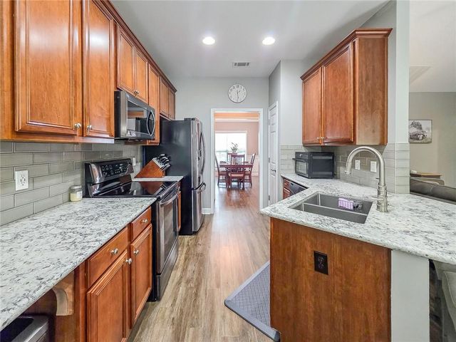 728 Austin Creek Drive, Buford, GA 30518