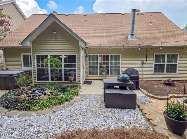 728 Austin Creek Drive, Buford, GA 30518