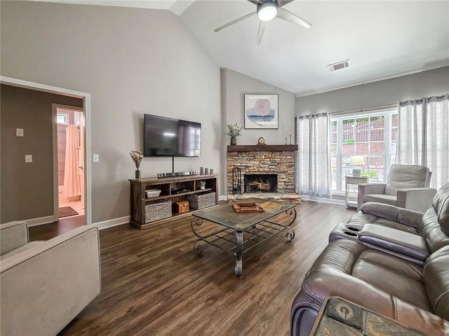 728 Austin Creek Drive, Buford, GA 30518