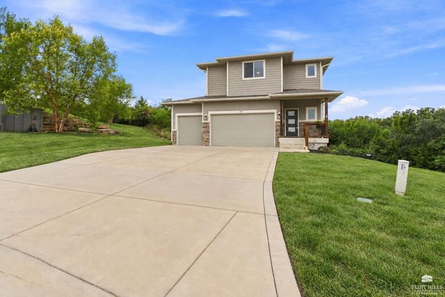 417 Sweetgum Court, Manhattan, KS 66503