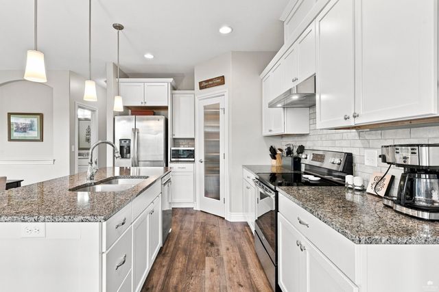 417 Sweetgum Court, Manhattan, KS 66503