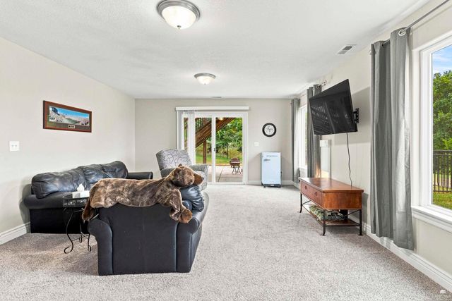 417 Sweetgum Court, Manhattan, KS 66503