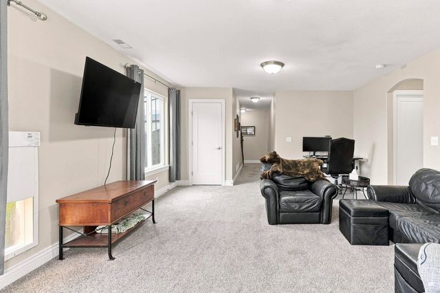 417 Sweetgum Court, Manhattan, KS 66503