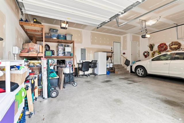 417 Sweetgum Court, Manhattan, KS 66503