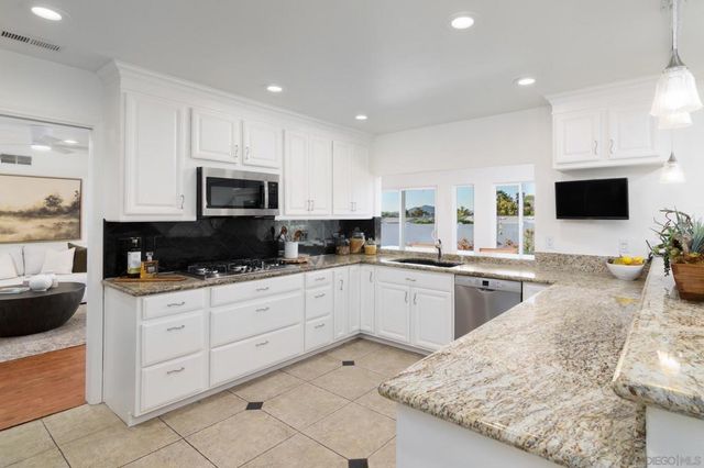 12496 Lomica Dr, San Diego, CA 92128