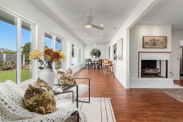 12496 Lomica Dr, San Diego, CA 92128
