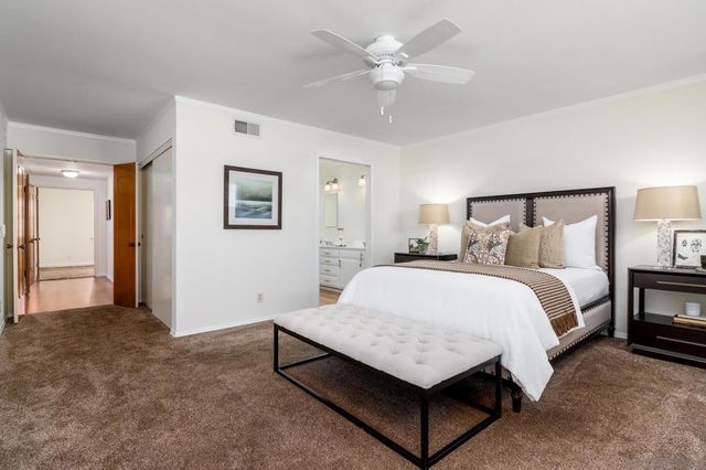12496 Lomica Dr, San Diego, CA 92128