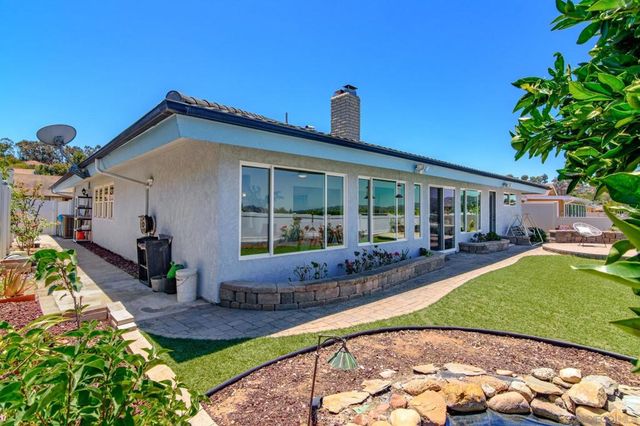 12496 Lomica Dr, San Diego, CA 92128