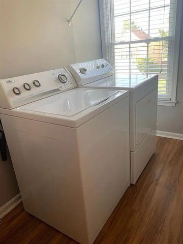 435 Chippenham Court, Alpharetta, GA 30005