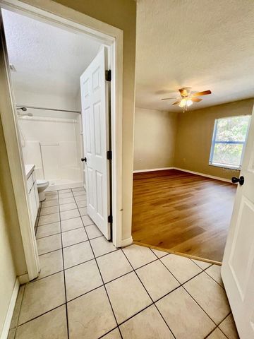 37225 GRASSY HILL LANE, Dade City, FL 33525