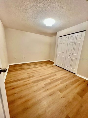 37225 GRASSY HILL LANE, Dade City, FL 33525