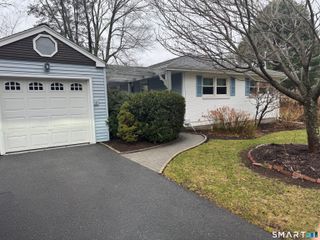 1 East Normandy Drive, West Hartford, CT 06107