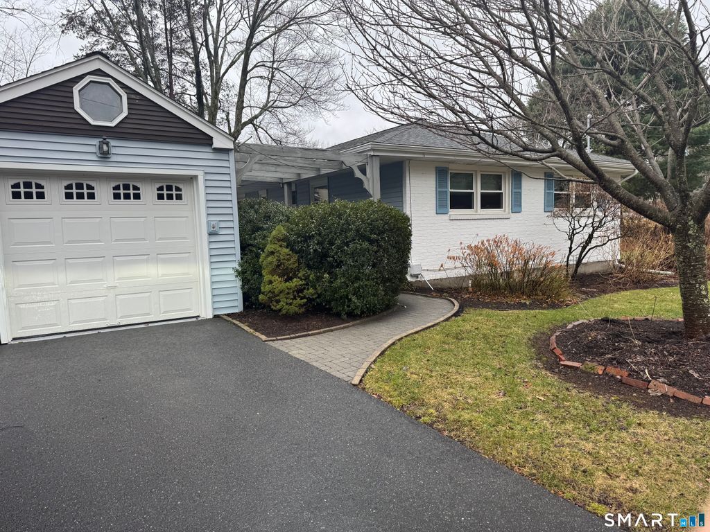 1 East Normandy Drive, West Hartford, CT 06107