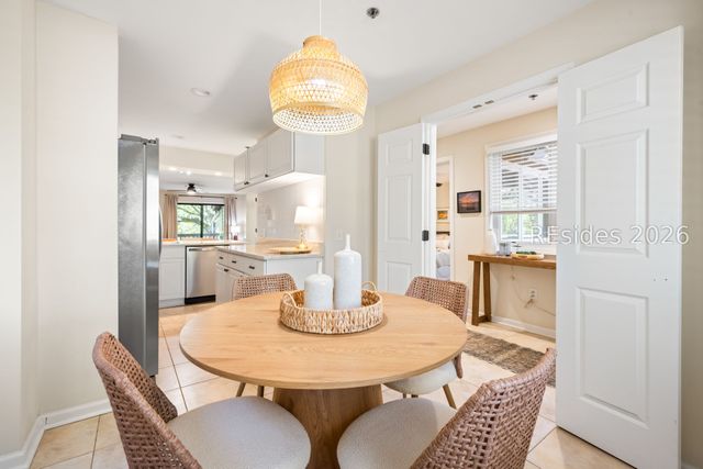 50 Yacht Cove Dr Apt 327, Hilton Head Island, SC 29928