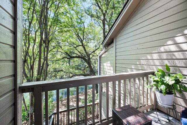 50 Yacht Cove Dr Apt 327, Hilton Head Island, SC 29928