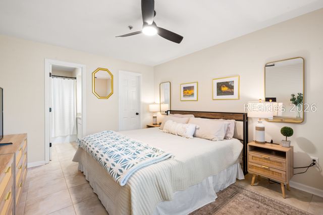 50 Yacht Cove Dr Apt 327, Hilton Head Island, SC 29928