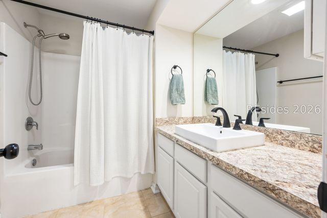 50 Yacht Cove Dr Apt 327, Hilton Head Island, SC 29928