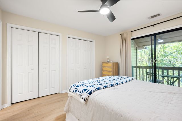 50 Yacht Cove Dr Apt 327, Hilton Head Island, SC 29928
