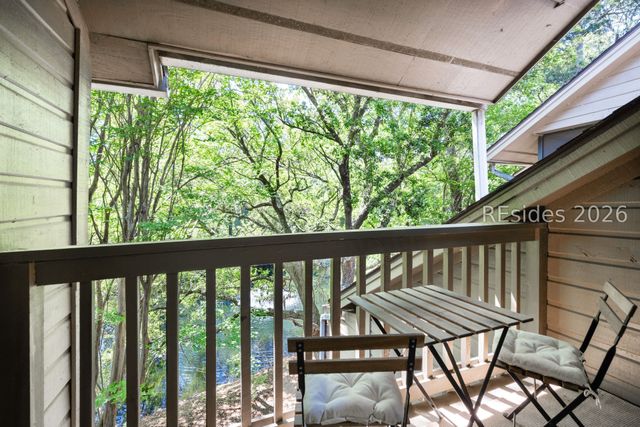50 Yacht Cove Dr Apt 327, Hilton Head Island, SC 29928