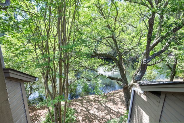 50 Yacht Cove Dr Apt 327, Hilton Head Island, SC 29928
