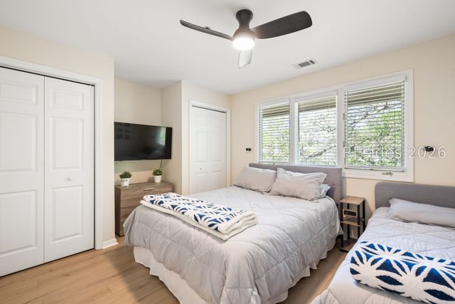 50 Yacht Cove Dr Apt 327, Hilton Head Island, SC 29928