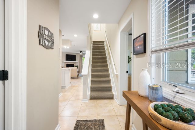 50 Yacht Cove Dr Apt 327, Hilton Head Island, SC 29928